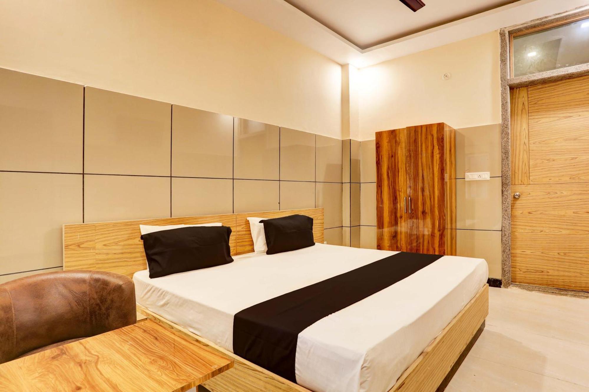Hotel O 7 Lakhnau Kültér fotó